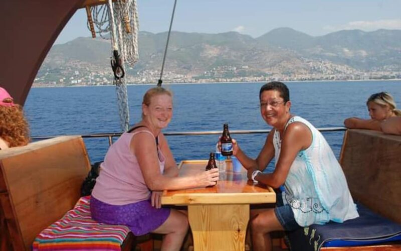Alanya:Catamaran Tour with Lunch&Soft Drinks Animation Shows - Enjoy a Delicious Sea View Lunch at New Harbor