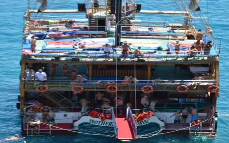 Alanya:Catamaran Tour with Lunch&Soft Drinks Animation Shows - Foam Party, Dancing, and Animated Entertainment