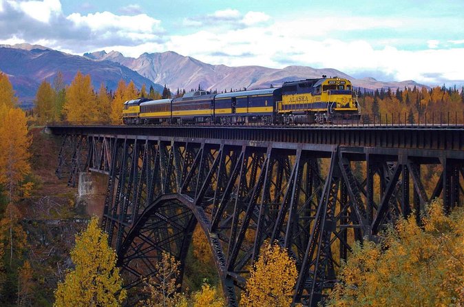 Alaska Railroad Hurricane Turn RoundTrip Talkeetna - Hurricane Flagstop Same Day - The Guided Experience and Wildlife Viewing Opportunities