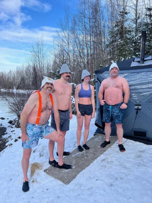 Alaska: Sauna and Cold Water Plunge Group Experience - Key Points
