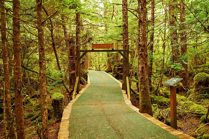 Alaskan Lodge Adventure and Seafeast - Convenient Meeting Points and Accessibility Details