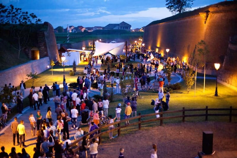 Alba Iulia: Carolina Citadel Guided Tour - Discover Alba Iulia’s Iconic Carolina Citadel in Romania