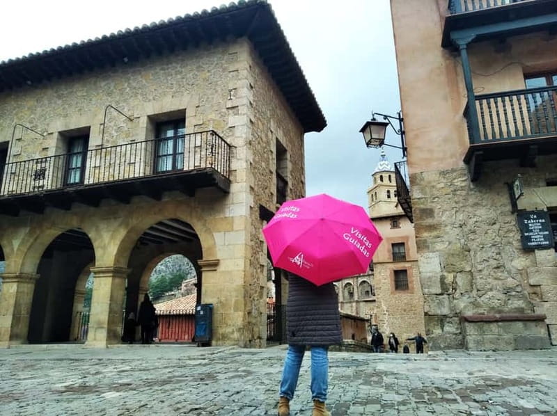 Albarracin, Secrets and legends - Outside the Walls: Walls, Watchtowers, and the Fortress