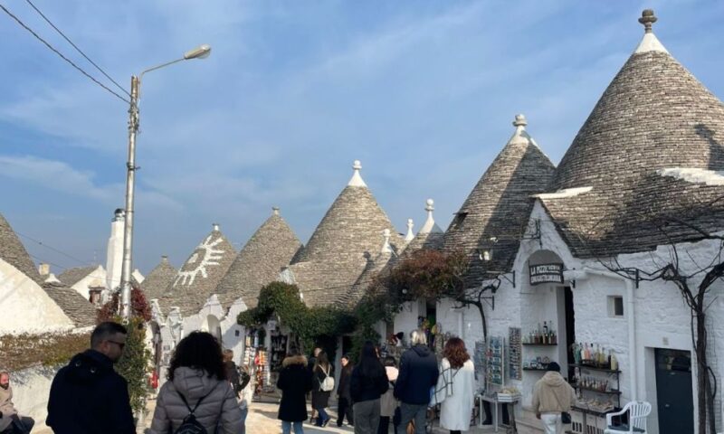 Alberobello: Walking Tour with Food Tasting and Aperitif - Logistics: Meeting Point and Group Size