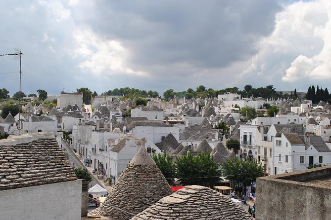 Alberobello with a local tour guide!(shared tour max.15 pax) - The Guide’s Expertise and Local Insights