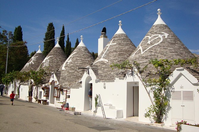 Alberobello with a local tour guide!(shared tour max.15 pax) - The Optional Tasting Experience