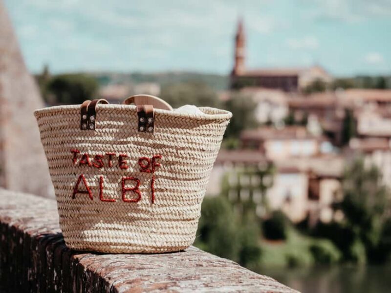 Albi: Food and Market Tour with Tastings and Historic Walk - Indulge in a Gourmet Lunch of Cheese, Charcuterie, and Baked Goods