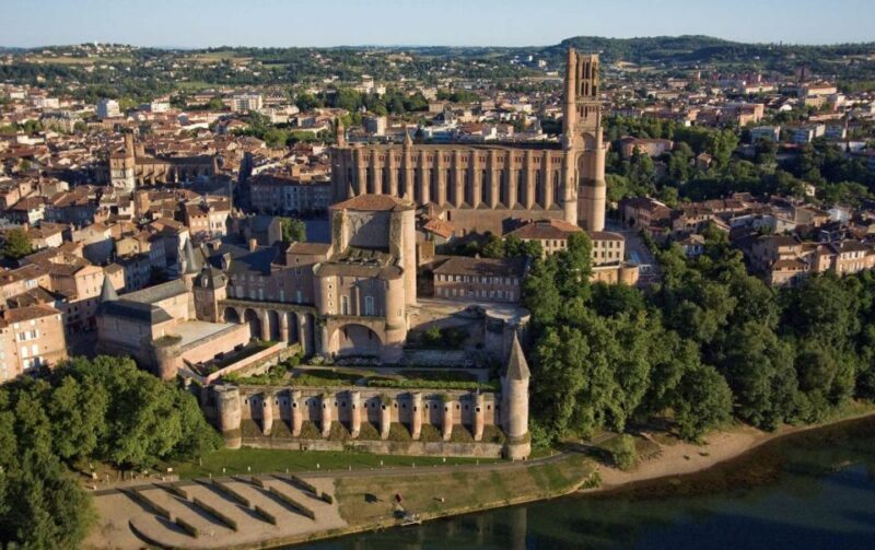 Albi: Private Guided Walking Tour - The Old Bridge’s Panoramic Views and Photo Opportunities