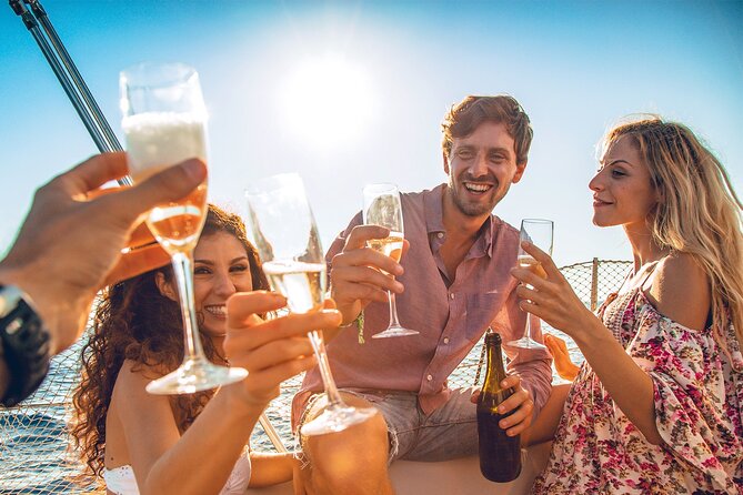 Albufeira: 2h30 Sunset Sailing Experience - "Unwind" - Albufeira’s Sunset Sailing with Wine Tasting: A Unique Coastal Adventure