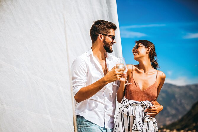 Albufeira: 2h30 Sunset Sailing Experience - "Unwind" - Scenic Departure from Albufeira Marina