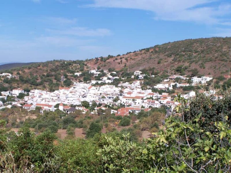 Albufeira: 6 Hour Jeep Tour with Lunch - Visiting Fonte Grande de Alte