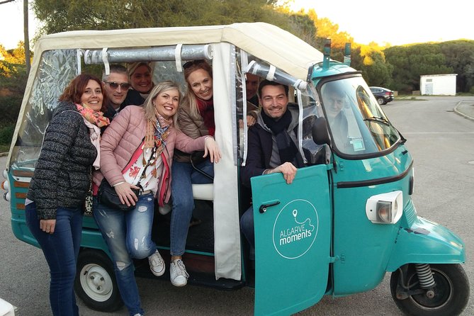 Albufeira: A Local Experience w/food tasting & local shops - Discovering the Albufeira Marina and Fishing Port