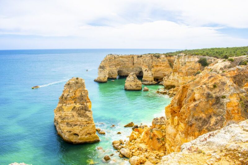 Albufeira: Benagil Caves & Dolphin Watching Speed Boat Tour - Practical Tips for the Tour