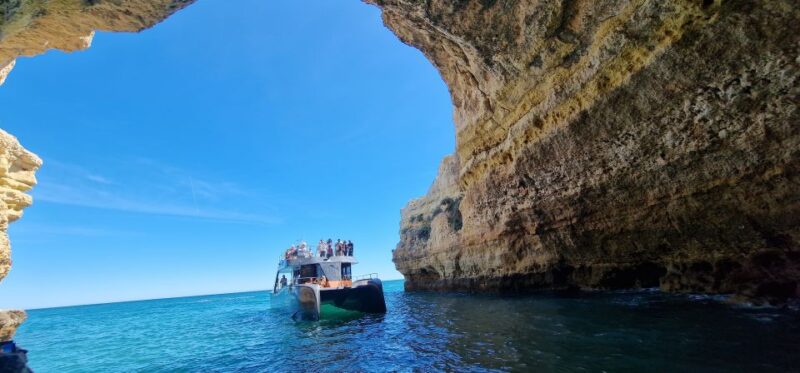 Albufeira: Coastline and Benagil Caves Tour by Catamaran - What Makes the Catamaran Comfortable and Engaging