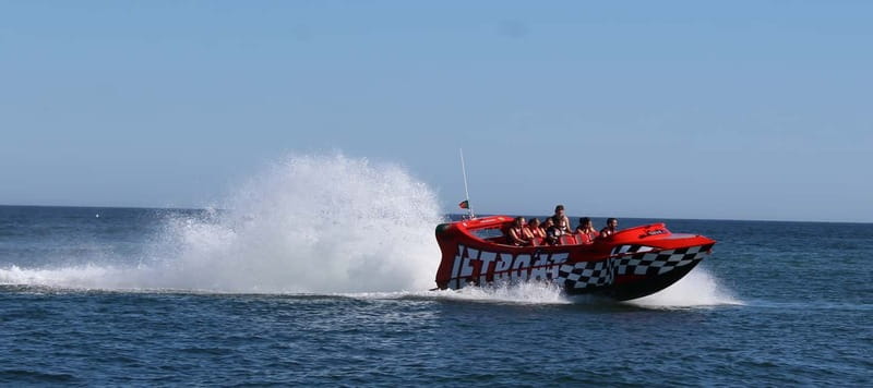 Albufeira: High-Adrenaline Jet Boat Ride - Guides and Crew: Making the Ride Memorable