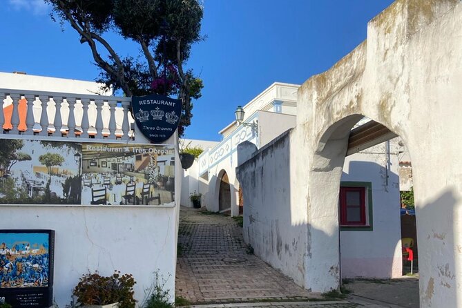 Albufeira History Walking Tour with Wine and Tapas - Logistics and Meeting Details