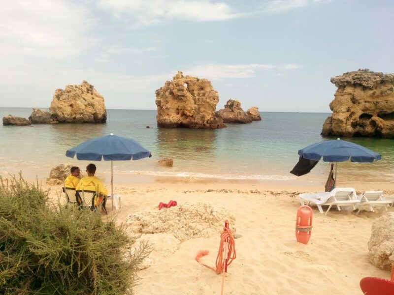 Albufeira: Private Tuk Tuk Tour - The Experience with Guides and the Tuk Tuk Comfort