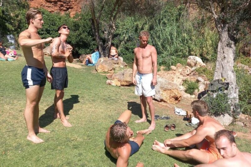 Albufeira Safari exploring villages, churches, castle & farm - Exploring Alte Village and Its Natural Fountains