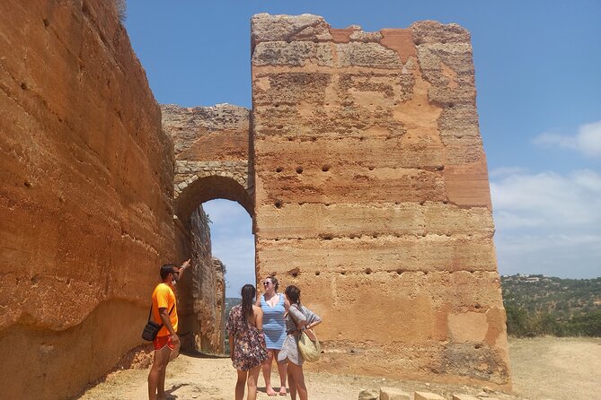 Albufeira Safari Tour with Waterfall*, Castle and Villages - Discovering the Castle of Paderne and Windmills