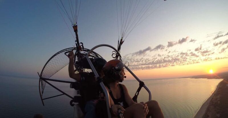 Albufeira: Sunset Paragliding Flight - Flight Gear, Safety, and Comfort