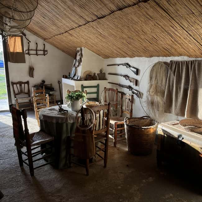Albufera de Valencia: boat ride and visit to a barraca - The Experience Providers: Rosa la Barquera and Tonet