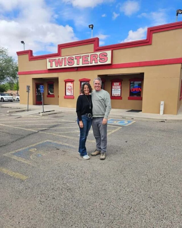 Albuquerque: Breaking Bad SUV/Van Filming Locations Tour - Inside the SUV: Behind-the-Scenes Stories and Photo Opportunities