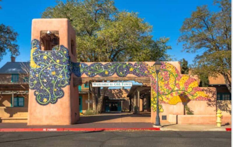 Albuquerque: Family-Friendly Old Town Private Walking Tour - Logistics: Meeting Point, Group Size, and Accessibility