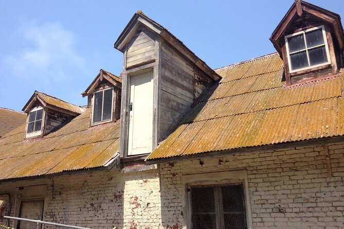 Alcatraz Prison Tour and Golden Gate Bridge Bay Cruise - Practical Details: Meeting Point, Duration, and Group Size