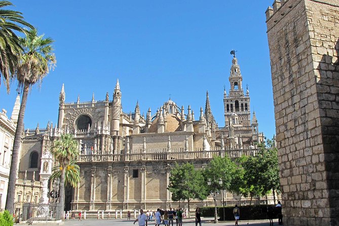 Alcazar and Cathedral of Seville Tour with Skip the Line Tickets - Exploring Seville Cathedral, the Largest Gothic Cathedral in the World