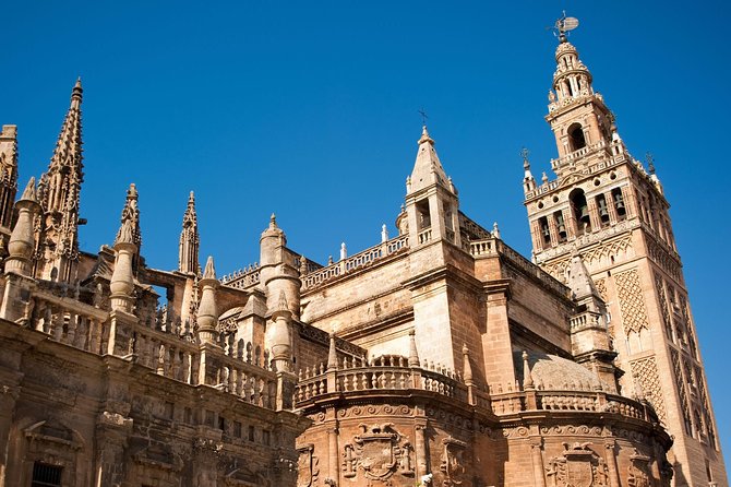 Alcazar, Catedral and Giralda with entrance included - The Guide’s Expertise and Presentation Style