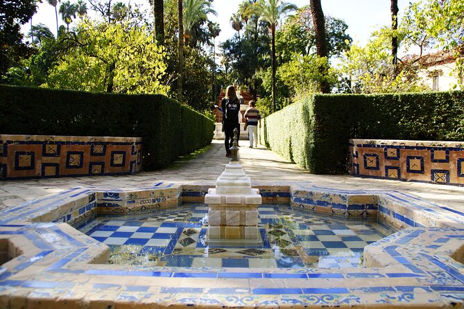 Alcazar & Cathedral of Seville Exclusive Group, max. 9 travelers - Why This Tour Stands Out Among Others in Seville