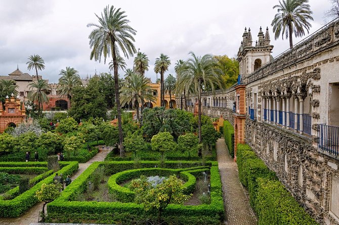 Alcázar of Seville. Skip the line! Includes access ticket - Meeting Point and Booking Essentials
