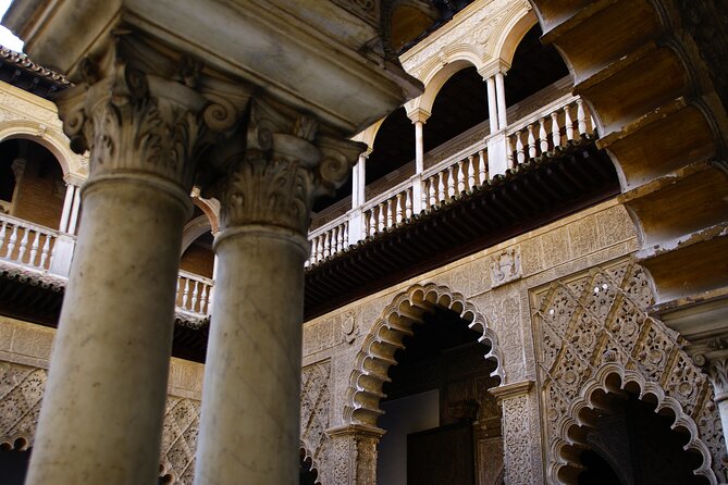 Alcazar & Santa Cruz Neighborhood Exclusive Group, max. 9 guests - Practical Details and Group Size