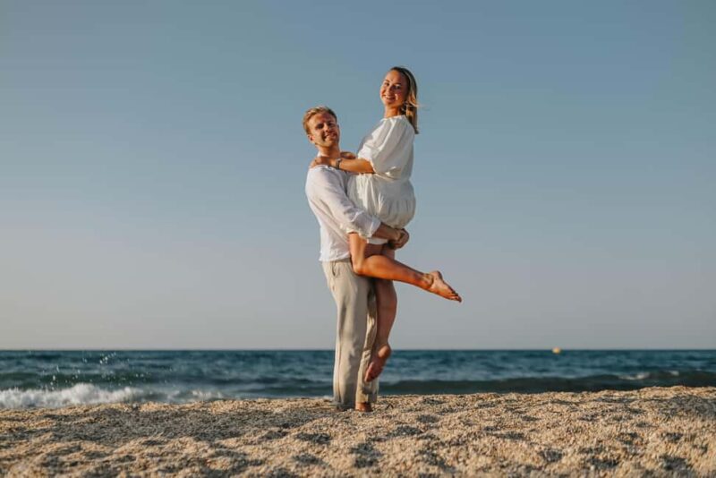 Alcudia: Playa de Alcudia Beach Photoshoot Experience - Practical Details and Group Size