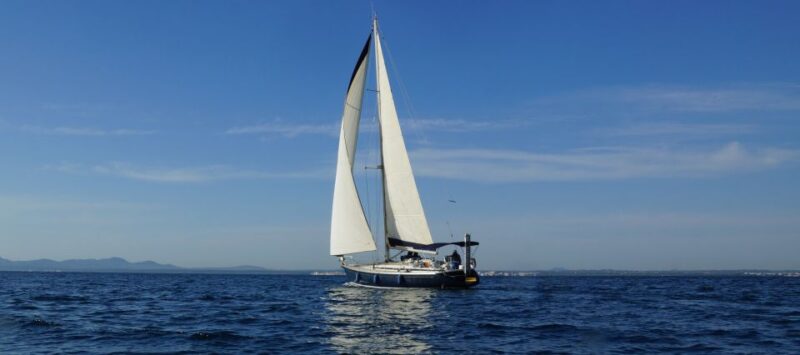Alcudia: Sailing Yacht Excursion with Wine & Tapas - Discover the Alcudia Sailing Yacht Excursion with Wine & Tapas