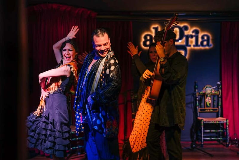 Alegria Flamenco in Malaga, with Transfer, Cocktail and Premium Location - The Welcome Cocktail and Atmosphere