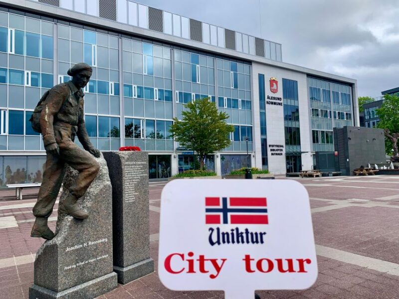 Alesund 2 hrs Private Sightseeing Tour on foot and by car - Key Points