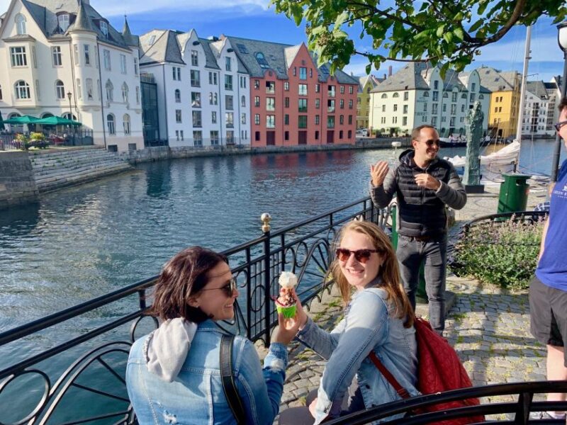 Alesund 2 hrs Private Sightseeing Tour on foot and by car - Why Choose This Tour: Strengths and Considerations