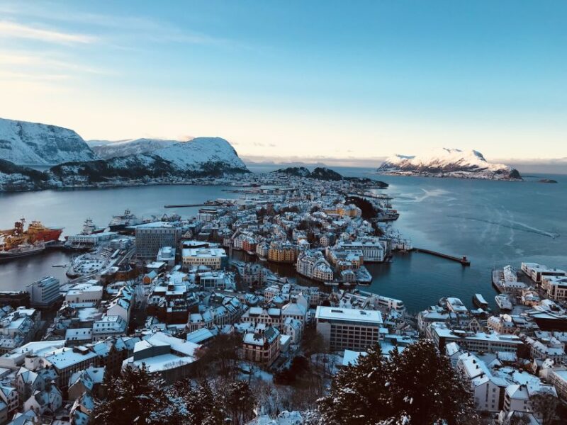 Ålesund: Ålesund and Surrounding Islands Audio Guide Tour - Exploring Alnes: The Iconic Fishing Island