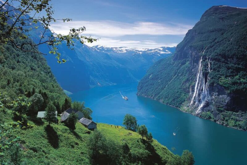Ålesund: Geirangerfjord Cruise and Gondola Ride Tour - Stunning Fjord Cruises through UNESCO Heritage Sites
