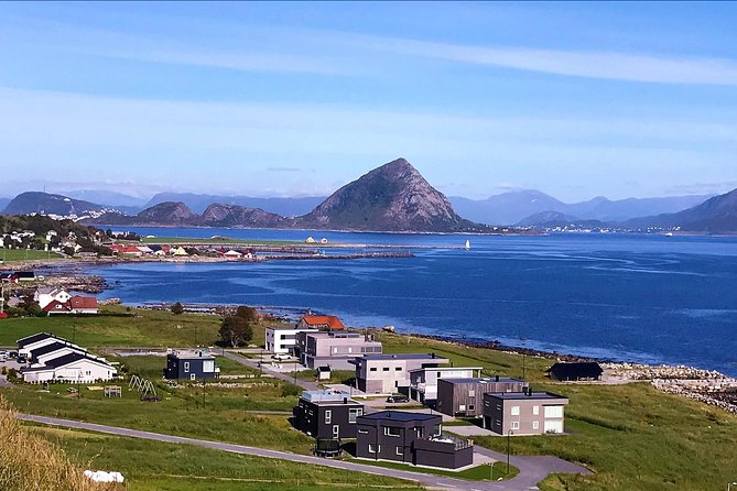 Alesund Private Excursion Viking`s islands - Visiting Alnes Lighthouse and the Medieval Village
