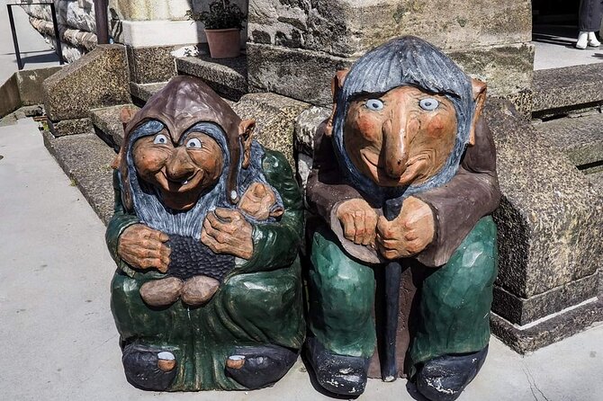 Ålesund Sightseeing and Viking Saga Islands - Alnes Lighthouse at the Edge of Gods Islands