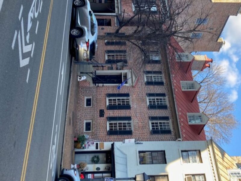 Alexandria: Walking Through George Washington's Alexandria - Walking Through Washington’s Neighborhood and Historic Homes