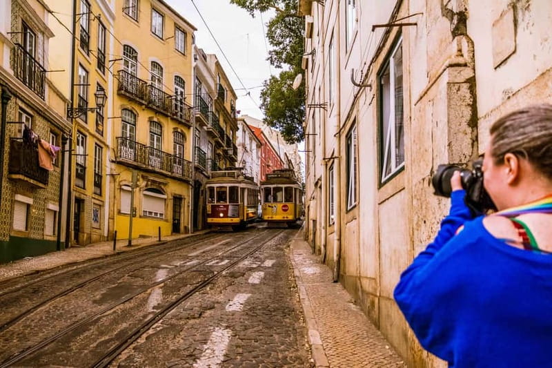 Alfama Photo Walk: Lisbon Photography Tour with a Local - Key Points