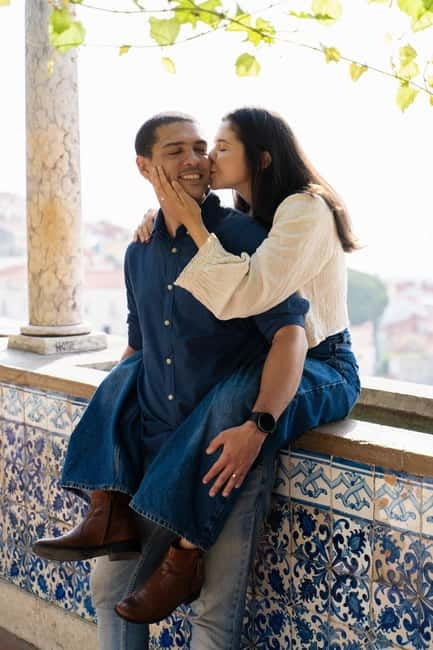 Alfama: Unforgettable Photoshoot Experience with a Local - Logistics: How and When to Book