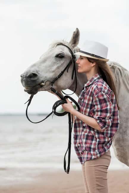 Algarve: Premium Guided Horseback Ride with Picnic - The Experience Provider: Sunday-Stories