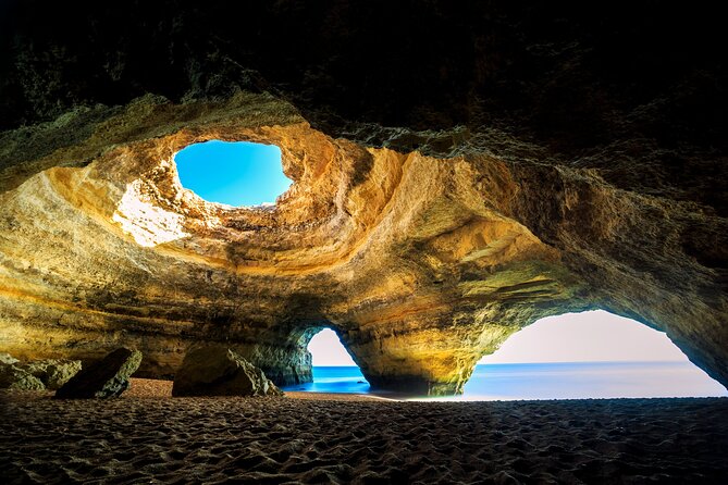 Algarve private guided tour from Lisbon with hotel pickup - Discovering Algar Seco’s Limestone Marvels