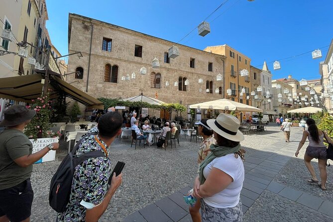 Alghero: private sightseeing & wine experience - Discovering Alghero’s Historic Port and Main Square