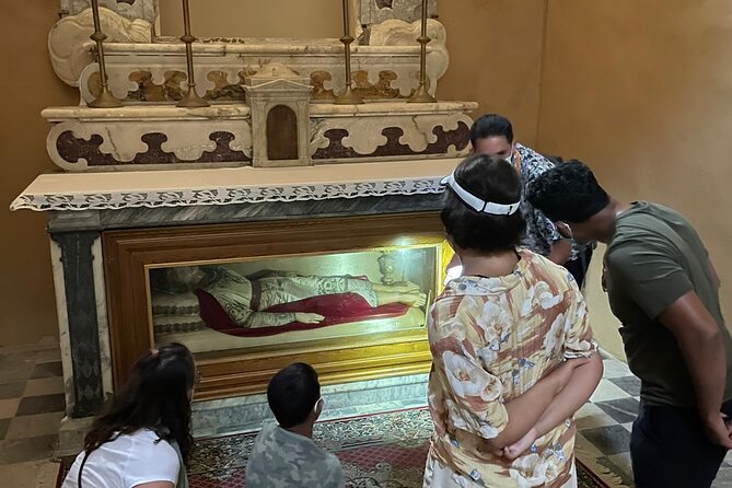 Alghero: private sightseeing & wine experience - Visiting the Historic Cellar and Wine Tasting Experience