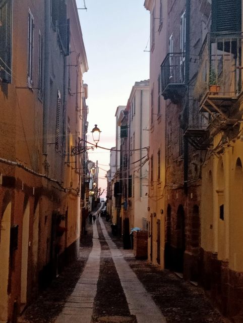 Alghero: walking tours around the ancient city - Exploring Alghero’s Historic Heart
